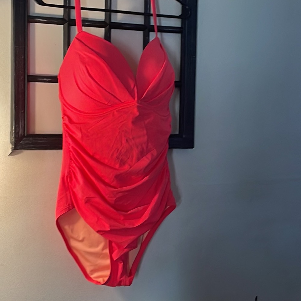 VS ONE PIECE 38DD